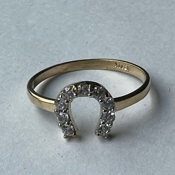 14k solid Gold Horseshoe Ring | herradura Ring | Valentine Ring | Birthday Gift - Picture 7 of 9